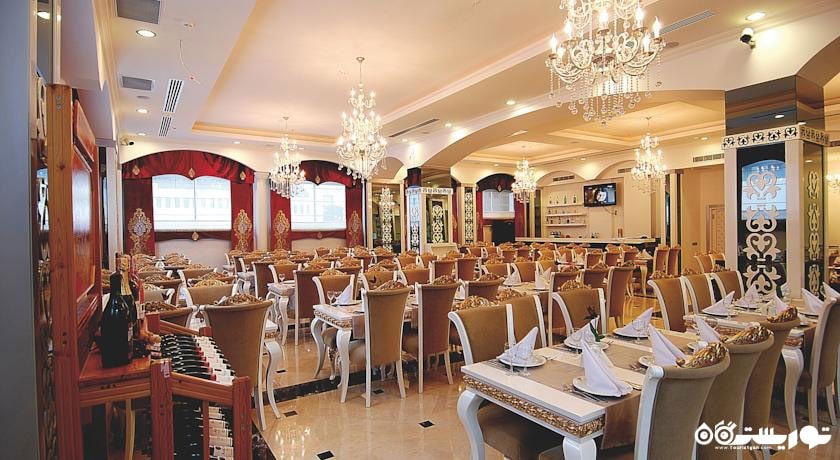 نمای کلی رستوران اصلی هتل